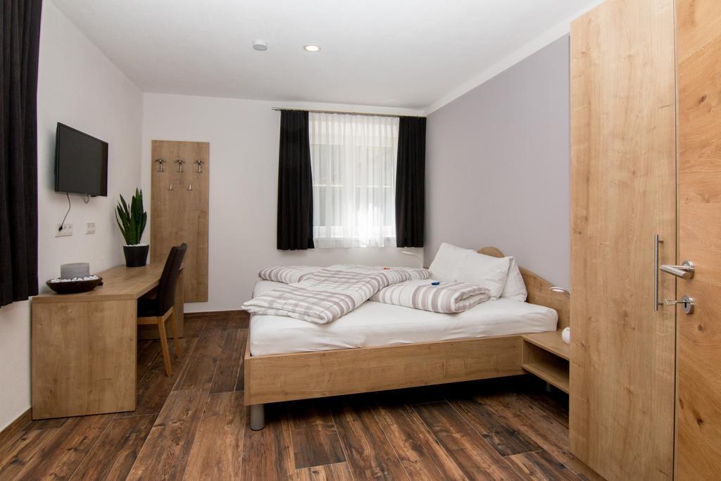 Haus Arnold - Privatzimmer Und Ferienwohnungen Sillian Eksteriør bilde