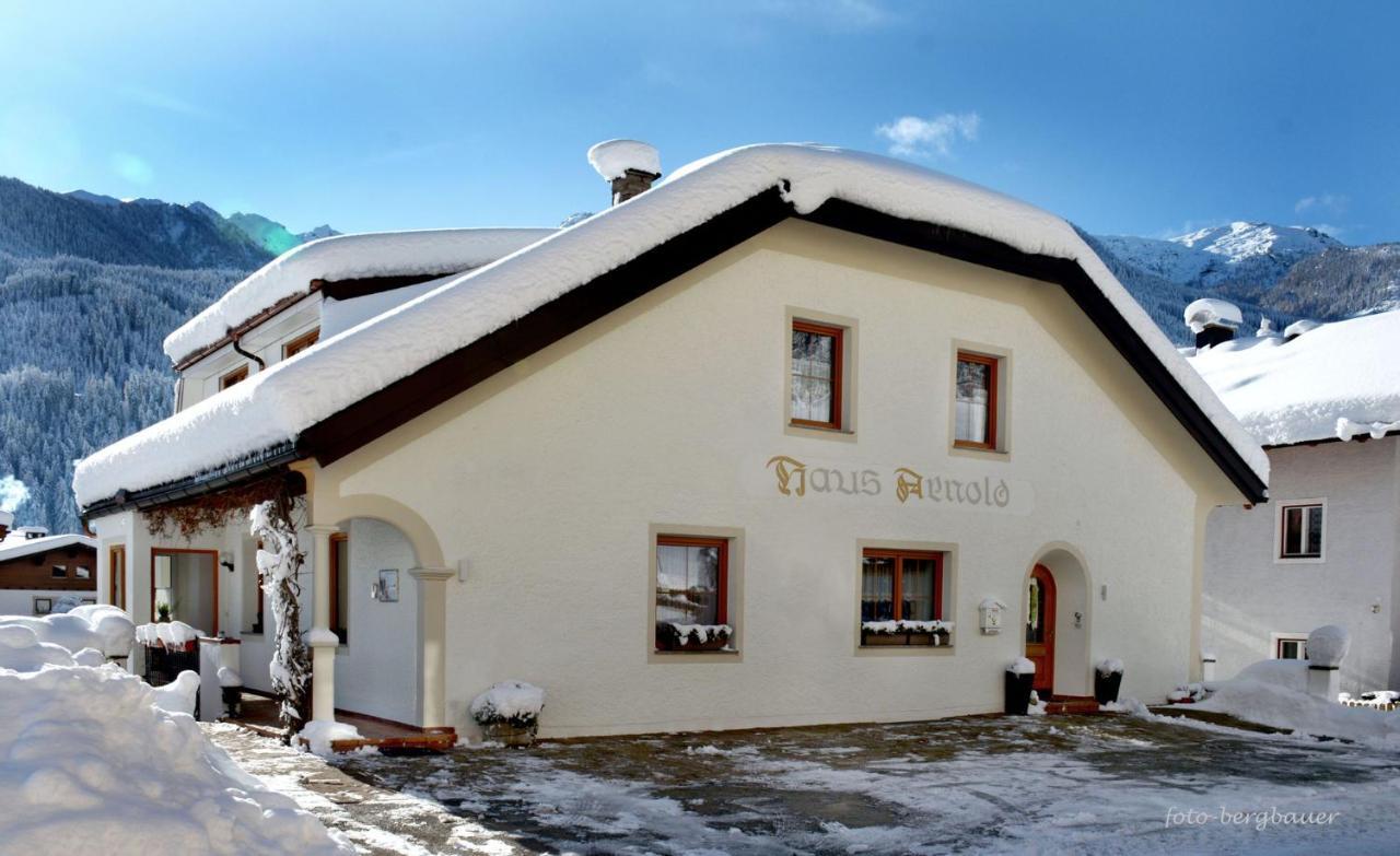 Haus Arnold - Privatzimmer Und Ferienwohnungen Sillian Eksteriør bilde